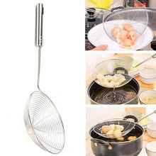 Small, easy-to-use oil strainer for frying