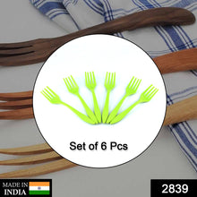 Plastic serving forks set for kitchen use.